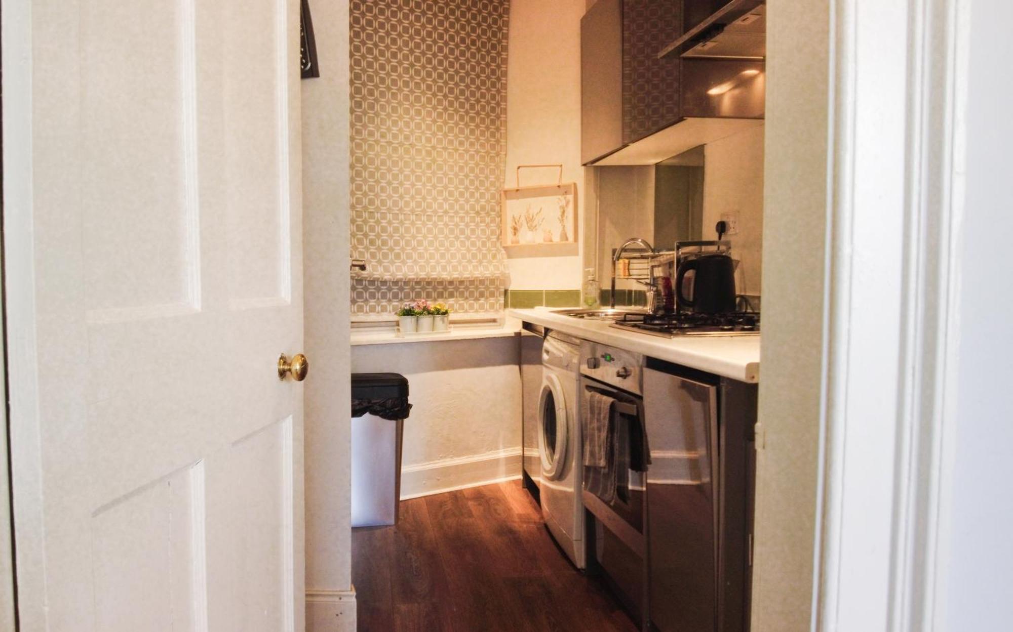 1 Bedrooms Flat In Central Edinburgh Haymarket, Heart Of Edinburgh Flat Sleeps 4 , 외부 사진