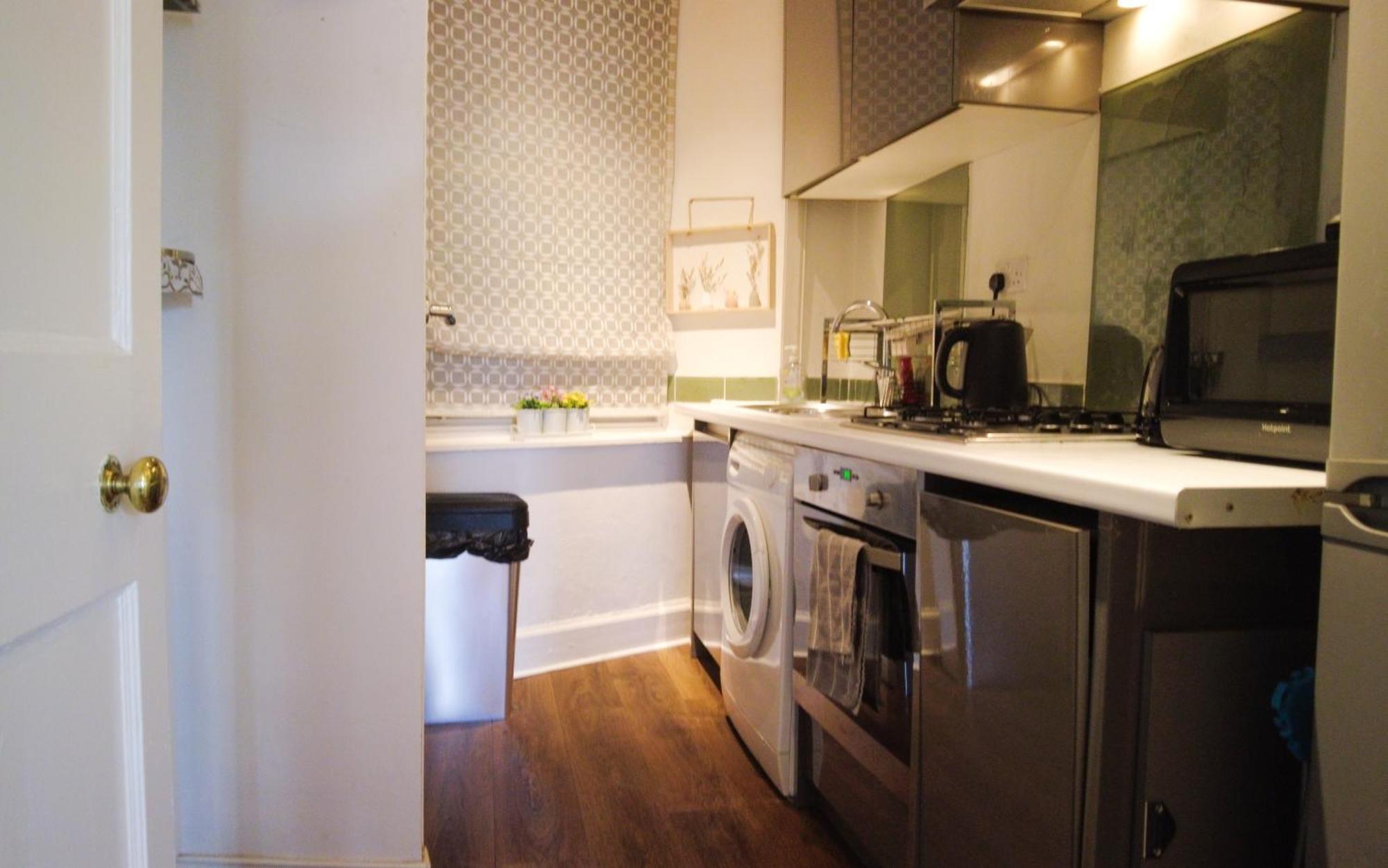 1 Bedrooms Flat In Central Edinburgh Haymarket, Heart Of Edinburgh Flat Sleeps 4 , 외부 사진