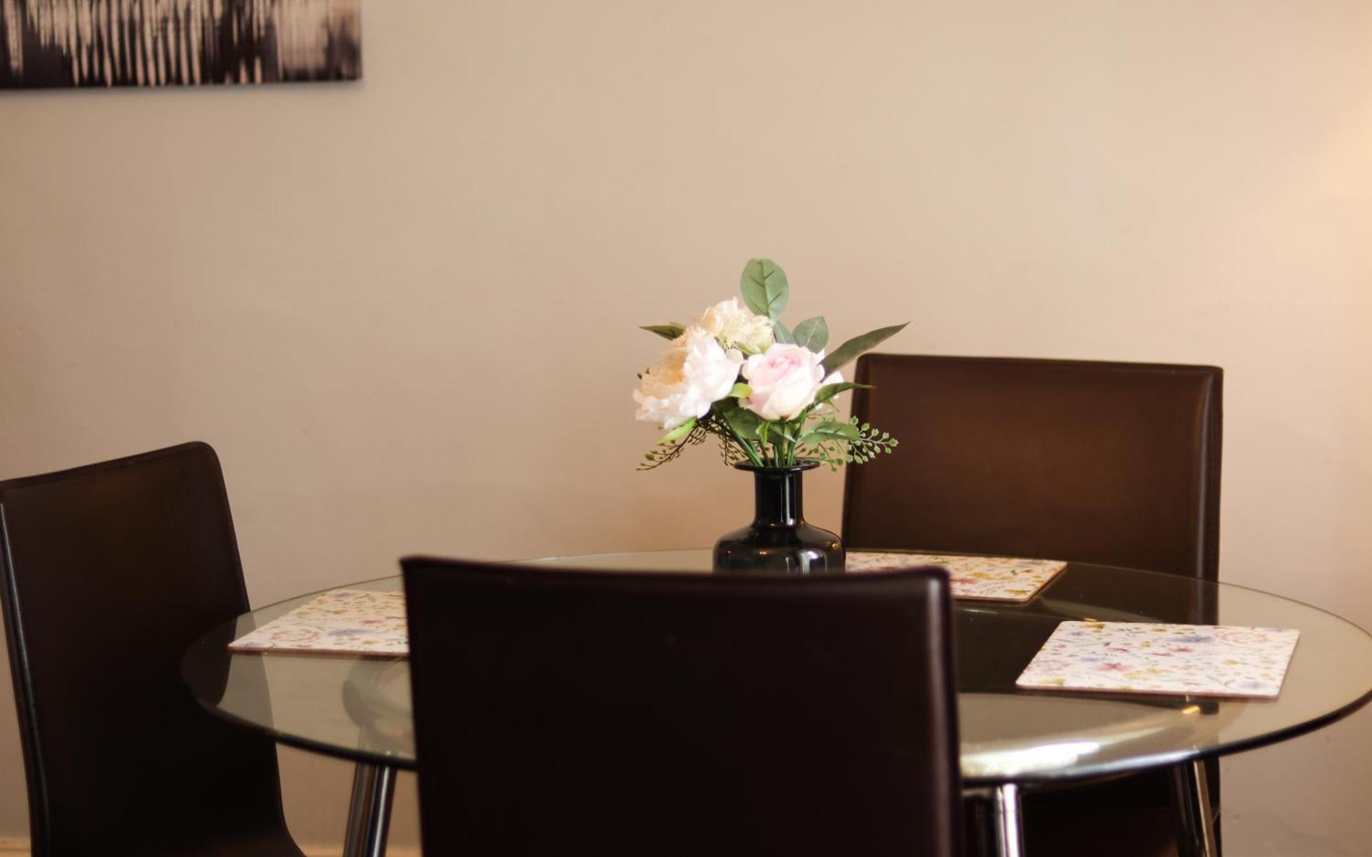 1 Bedrooms Flat In Central Edinburgh Haymarket, Heart Of Edinburgh Flat Sleeps 4 , 외부 사진